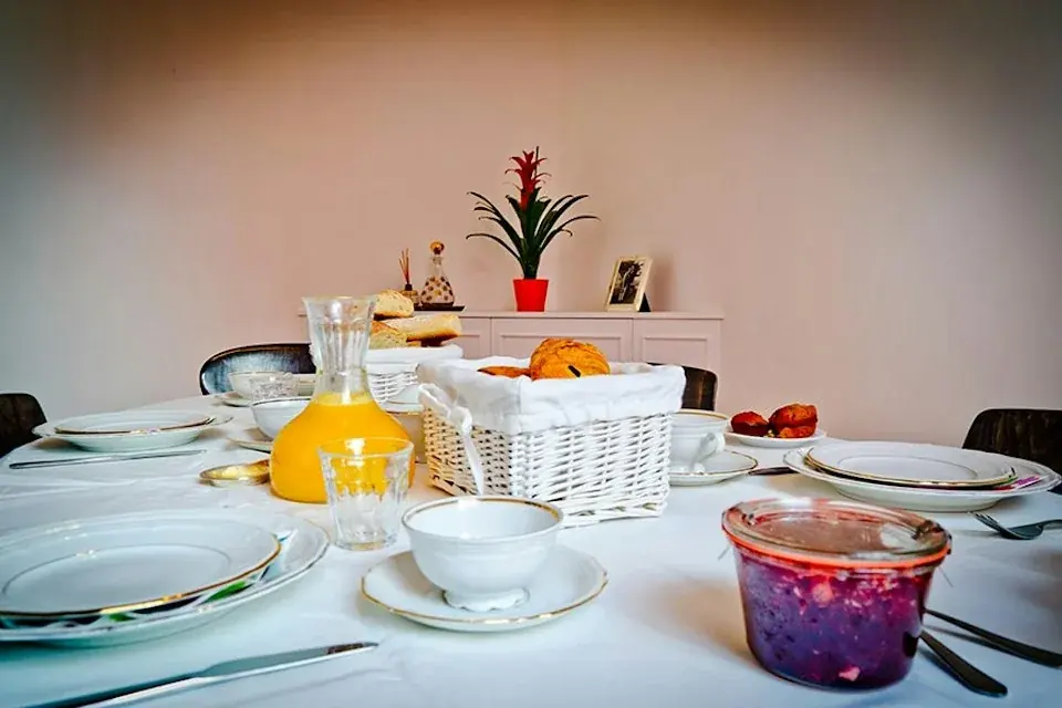 House Ninety Guesthouse