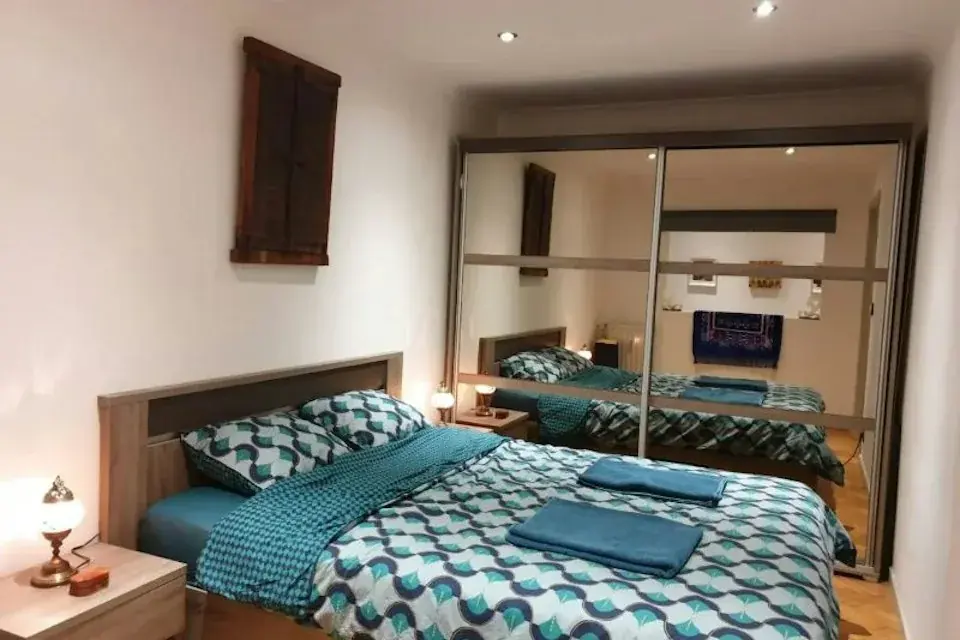 Brussels+parking: apartment, Luxury, calm, renovated