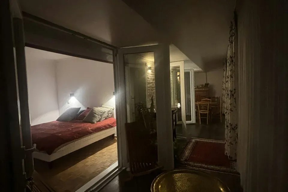 Moderne renovierte Wohnung, ruhig und hell
