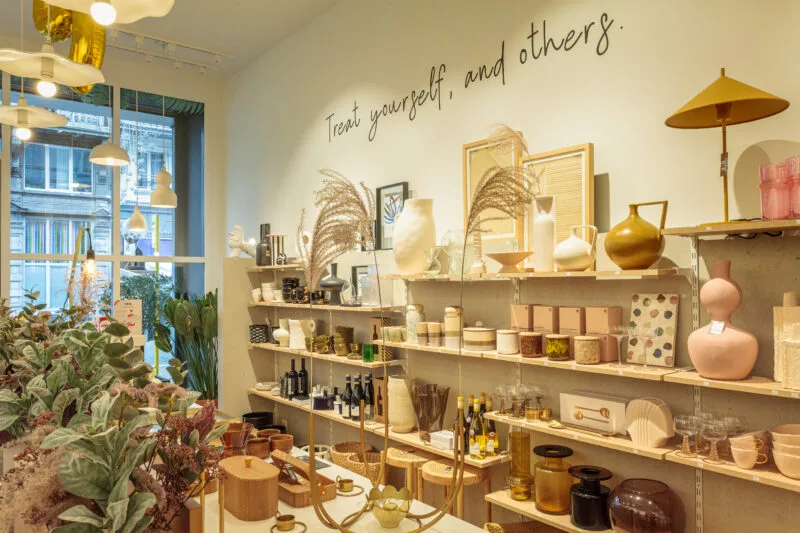 Neuf Gift Store