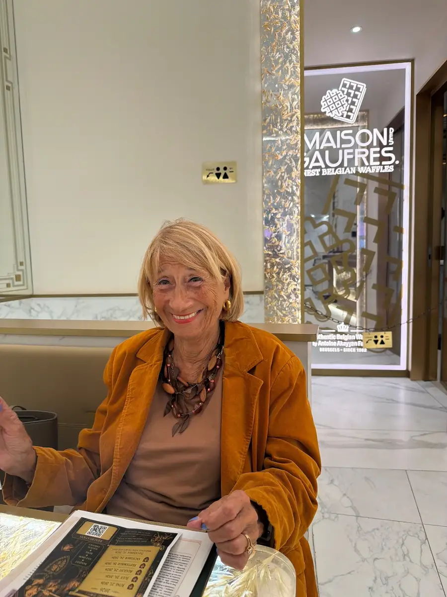 Photo accompanying the article “La Maison des Gaufres: Brussels’ waffle embassy on Rue du Marché aux Herbes”