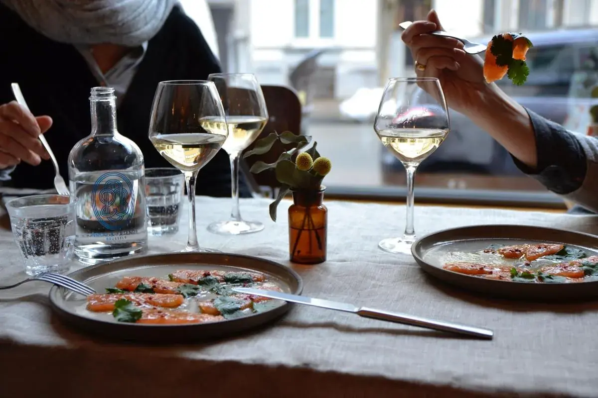 À table au restaurant Le 203