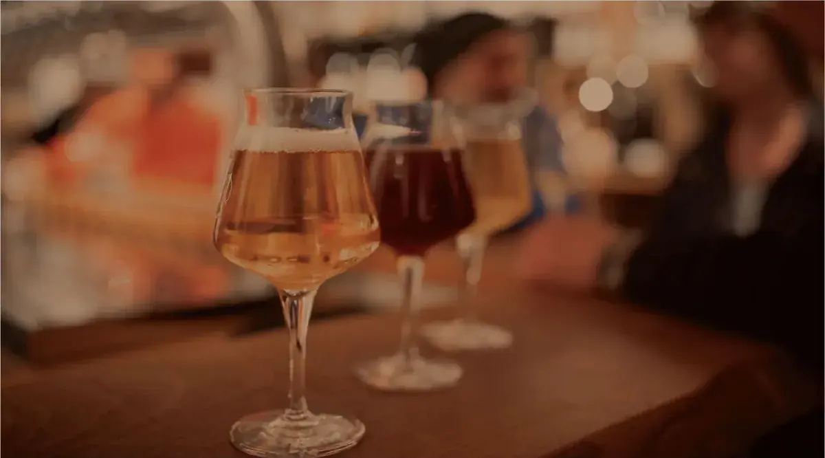 A tasting at the JORAN cider bar